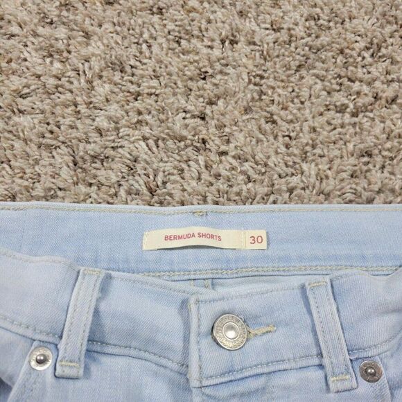 Levis Denim Shorts Womems 30 Bermuda Short Light Wash Denim Studded Pockets - Picture 2 of 8